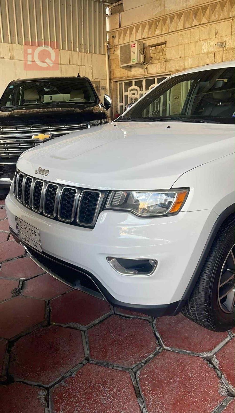 جيب جراند شيروكي